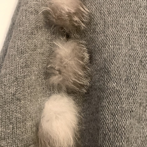 Real fur Poncho - Picture 2 of 5